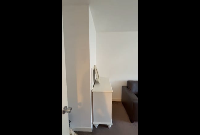 Spacious Double Room: Move-in 4th November Main Photo