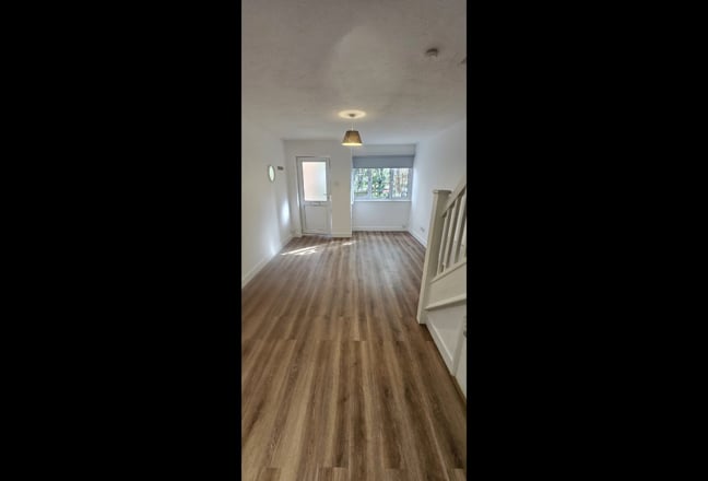 1 Bed Terraced House,  RH11 Main Photo