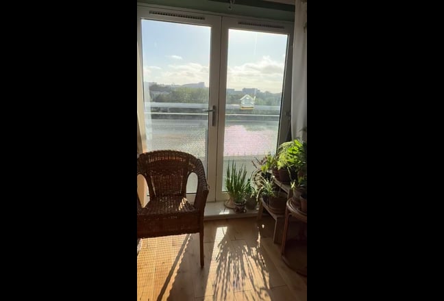 Double En-Suite Room by the Quayside with a reside Main Photo