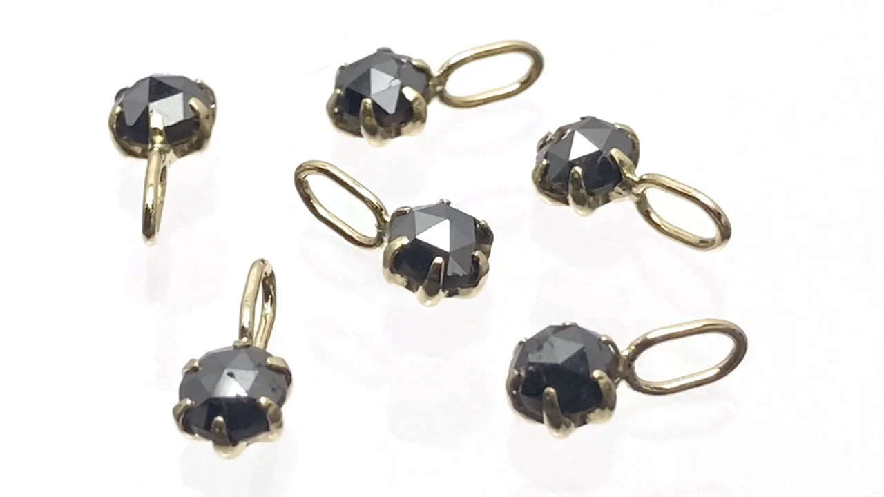 ブラックダイヤモンド ラウンドローズカット4×4mm 日本製ペンダント