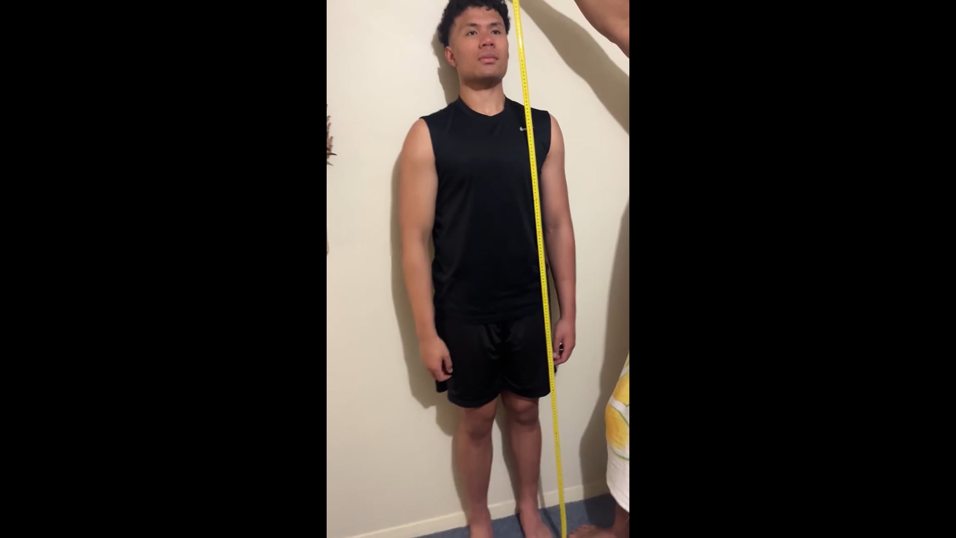 Watch Tahilanu Tongamana's Height: 74.3 inches