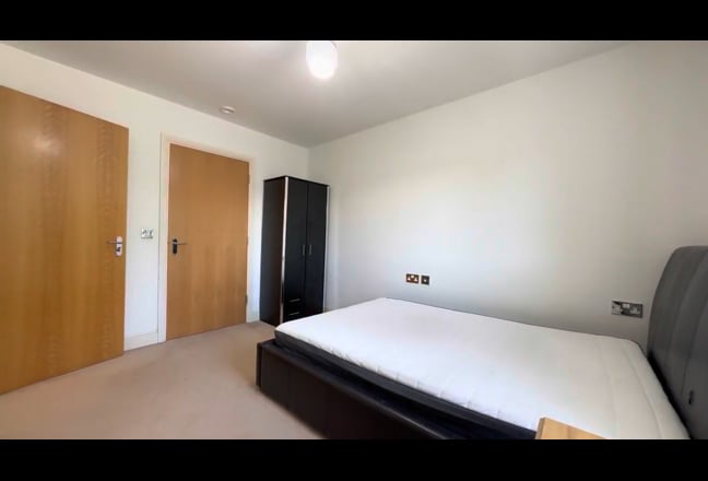 Modern 2 Bed 2 Bath 10 Mins to South Harrow Stn Main Photo