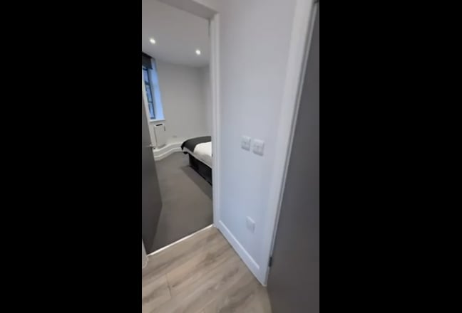 Maida vale single bedroom  Main Photo