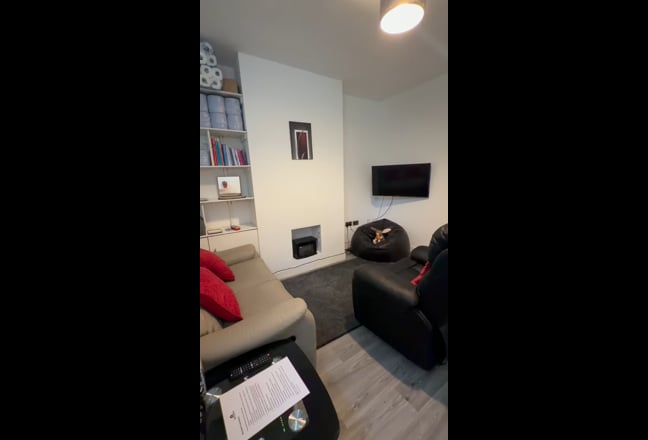 Monday–Friday Rooms | NG7 | Bills in | Close Tram Main Photo