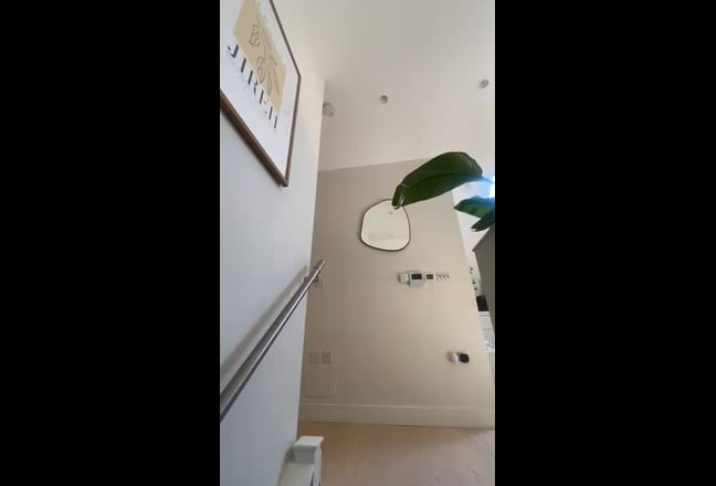 Modern Double Room in Quiet Top-Floor Flat (SE7)  Main Photo