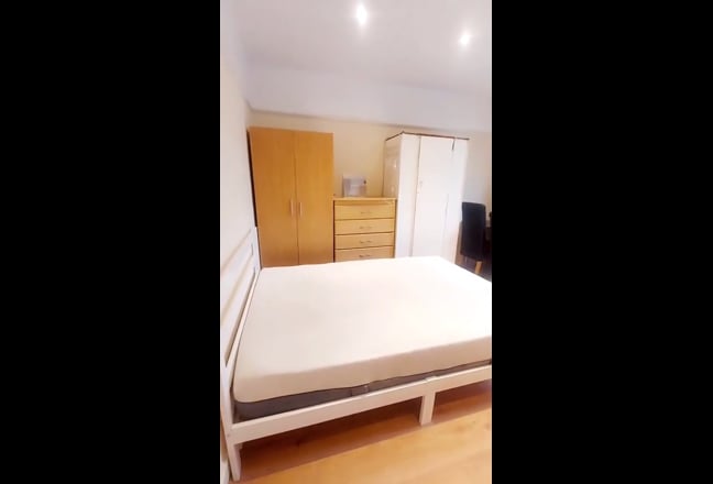 Double Room + Studio Near Finsbury Park N4 Main Photo