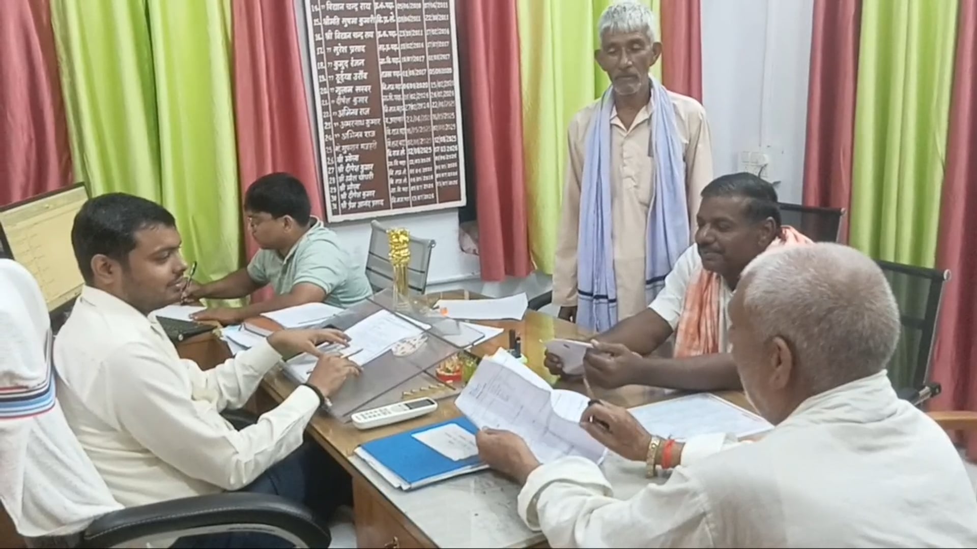 अंचलाधिकारी के जनता दरबार में 6 मामलों का निष्पादन