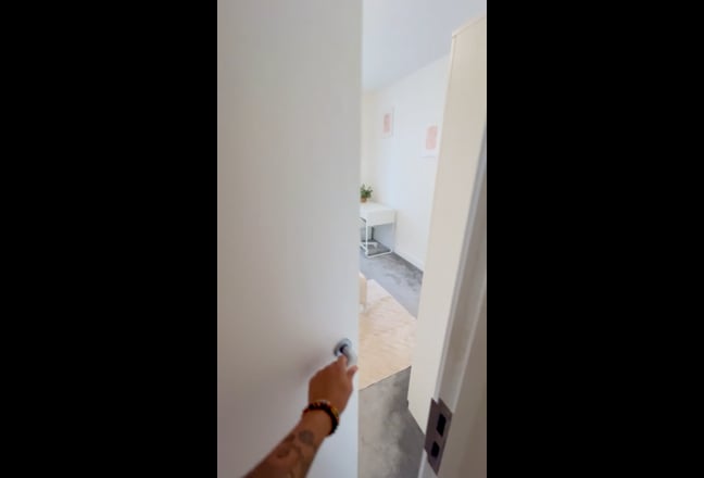 Video 1: 