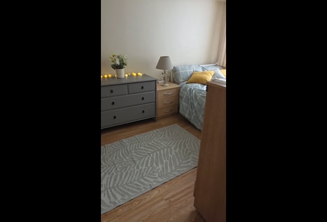 Double room to let  Main Photo