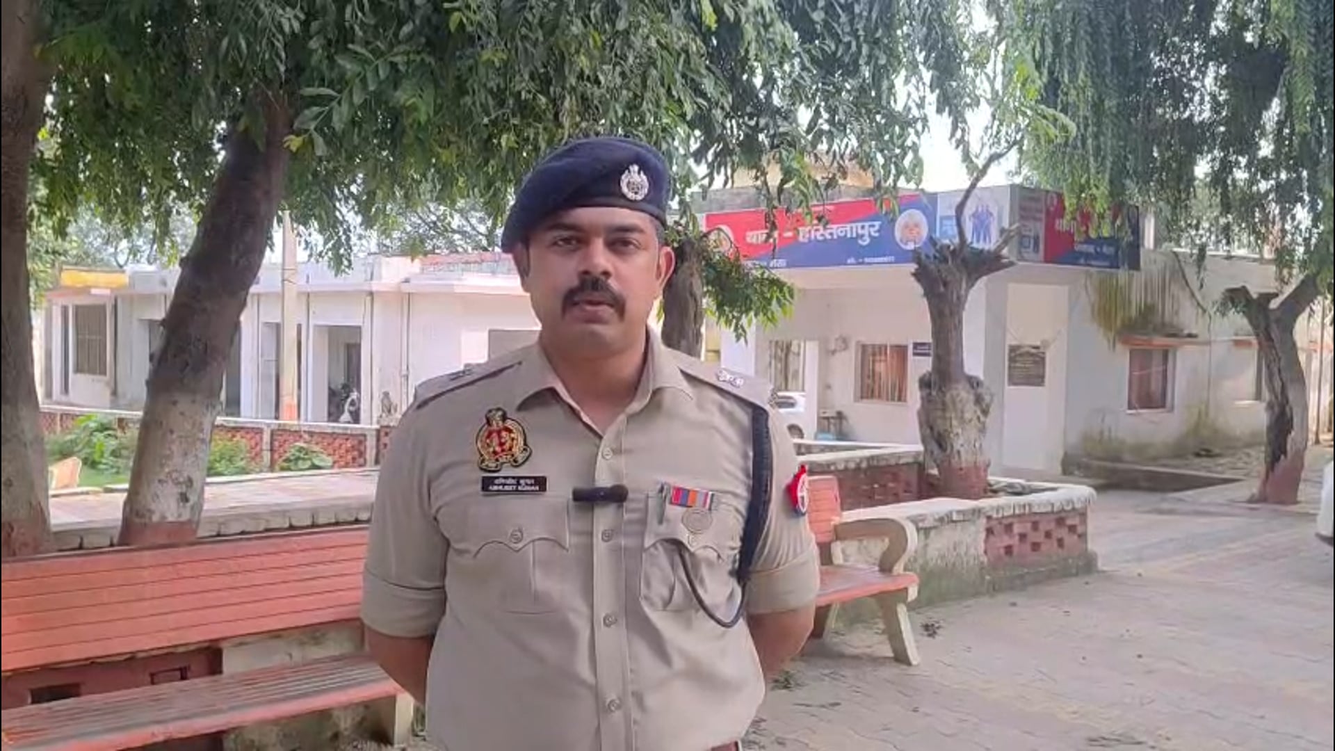 मेरठ थाना हस्तिनापुर क्षेत्रान्तर्गत सड़क किनारे महिला का शव मिलने की घटना में पुलिस कार्यवाही के संबंध में पुलिस अधीक्षक ग्रामीण की बाइट।