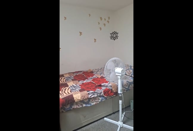  Room Available on Cowley Road! Main Photo