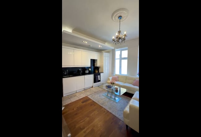 Double Room in Vauxhall 3Bed! Main Photo
