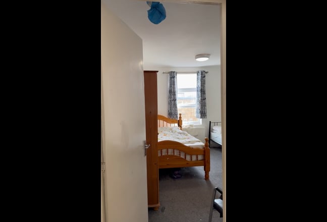 Studio flat Kilburn  Main Photo