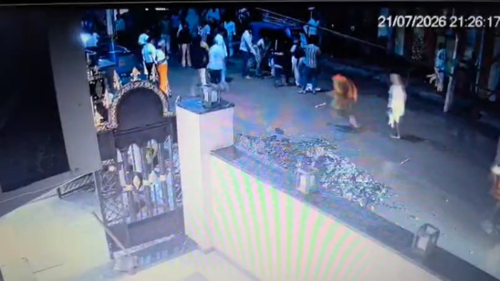 गोवर्धन में घर में घुसकर जानलेवा हमला, अवैध असलहों से फायरिंग के गंभीर आरोप—पीड़ित ने SSP से लगाई न्याय
