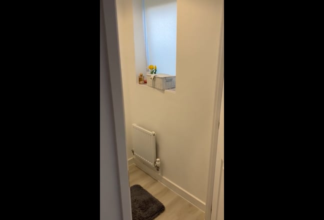 En-suite Double Bedroom Calm House Main Photo