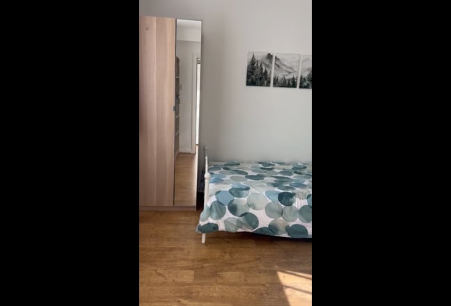 Video 1: Room 6 Bedroom (1)