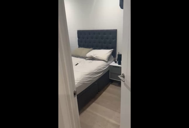 Double ensuite room in the Docklands Main Photo