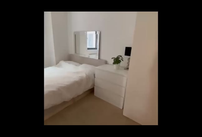 Two female friends looking for third flatmate Main Photo