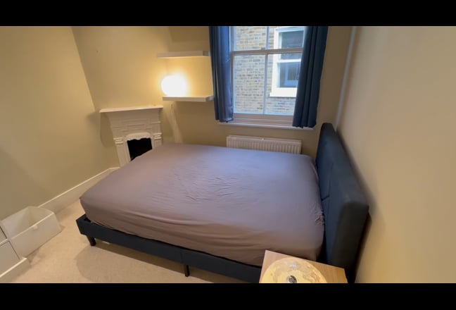 Double Room w/ study in Modern House Main Photo