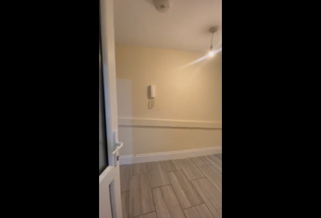 Private Double Room with Bathroom Main Photo
