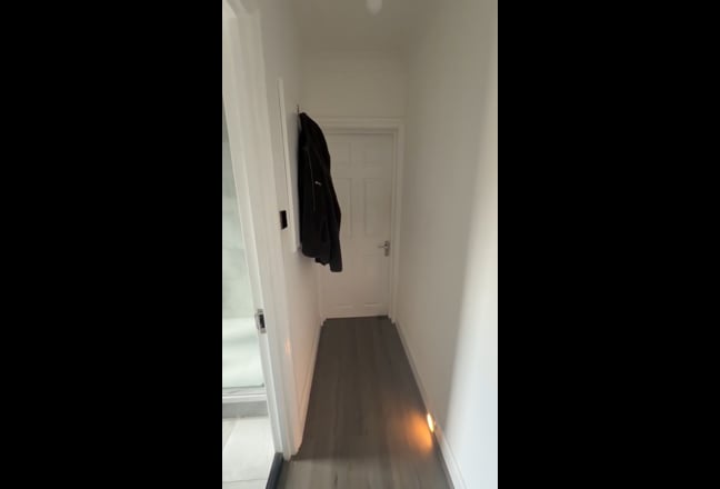 Video 1: The room