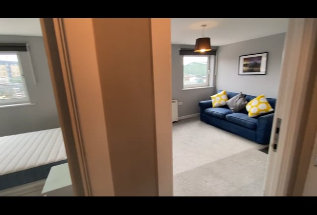 1 bed flat with gated parking Near Ocean Village.  Main Photo