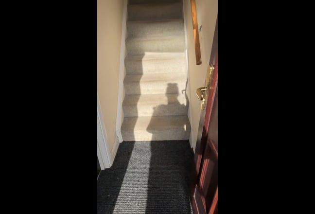 Spacious Double Room in Friendly House  Main Photo