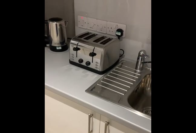🏡✨ Studio Available – Newcastle 1 ✨🏡 Main Photo