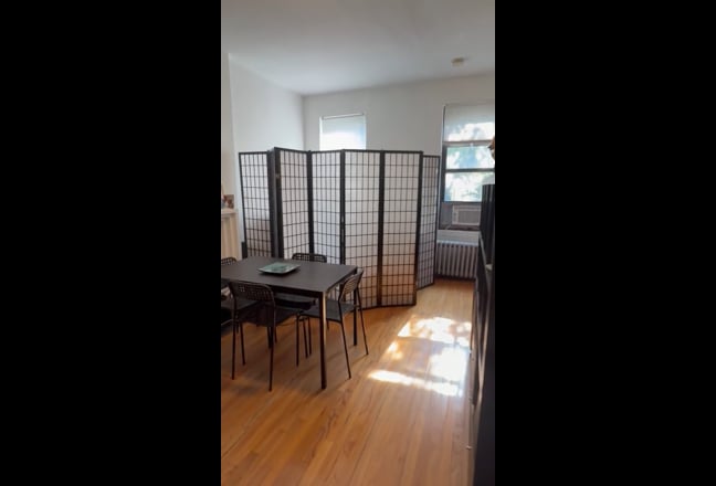 $1950 Cozi Furnished Room for a Fem. (Murray Hill) Main Photo