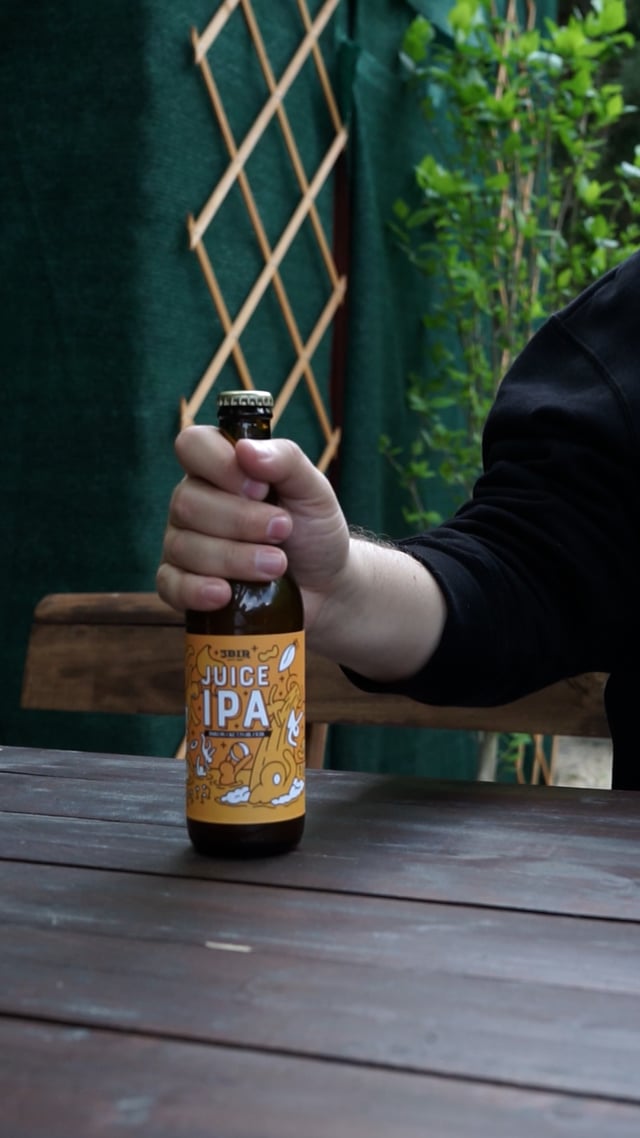 Kadar iz reela za Domino Beer Garden