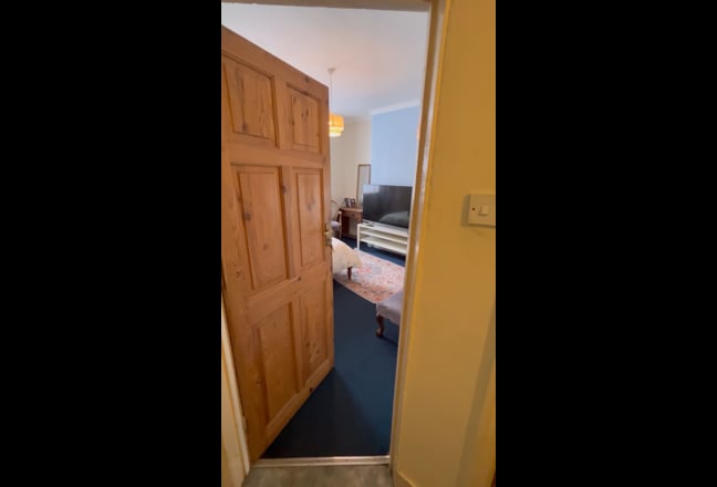 Video 1: Room 1