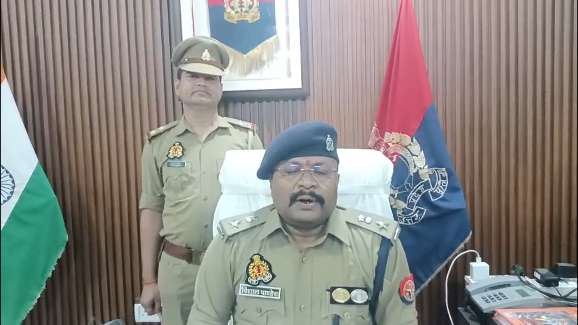 बलरामपुर 25हजार का इनामी चोर गिरफ्तार 