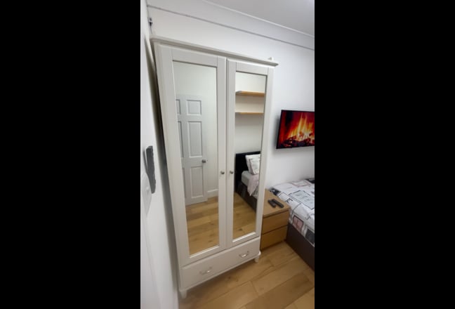 Single Room in E4 bills included Main Photo