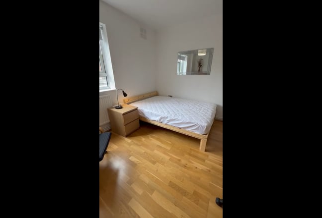 Chiswick sofa & TV room Main Photo