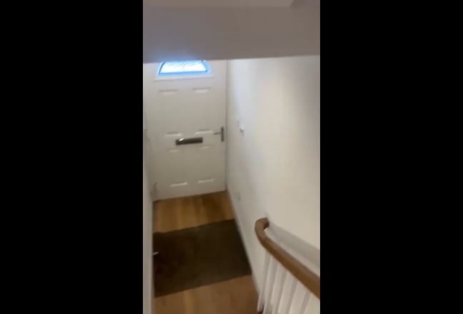 Spare Room in Newly Renovated Home in Fulham Main Photo