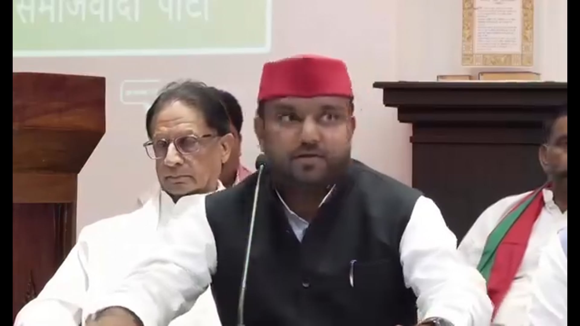 🚨 बड़ी खबर: PDA रथ से रायबरेली जाएंगे अखिलेश यादव, राहुल लोधी के घर पीएंगे चाय!