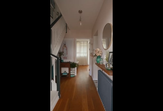 Cosy dbl room with 1 female flatmate Main Photo