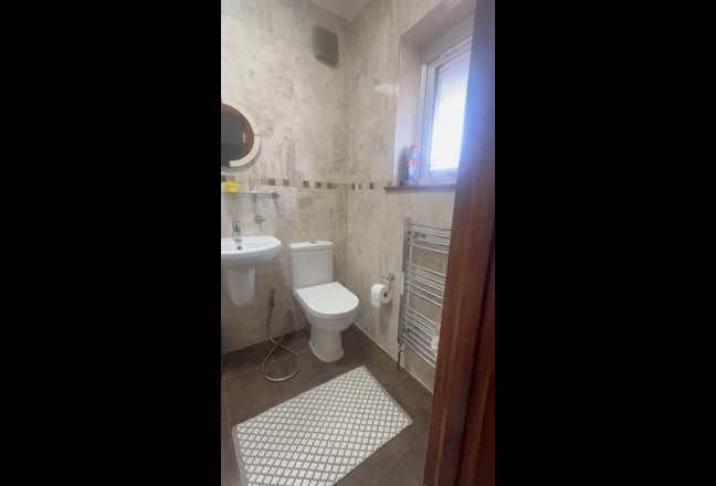 Double Room + Private Living Room & Bathroom | Par Main Photo