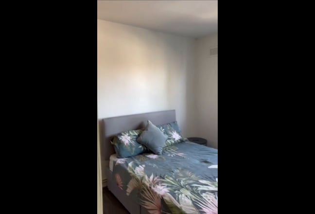 N.16, Spacious Double Room - Great Location !! Main Photo