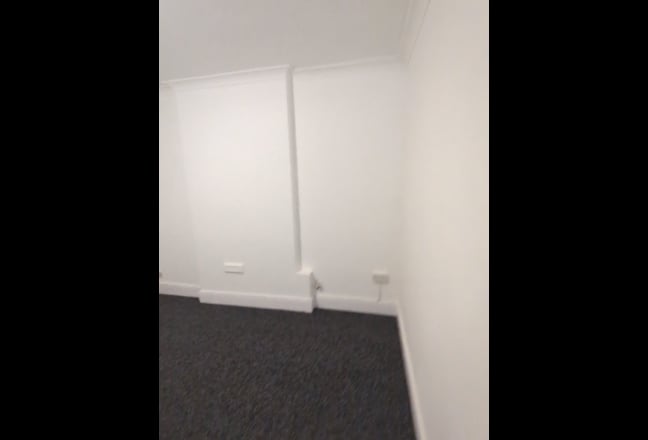 4 rooms available &pound;800-1000 Main Photo