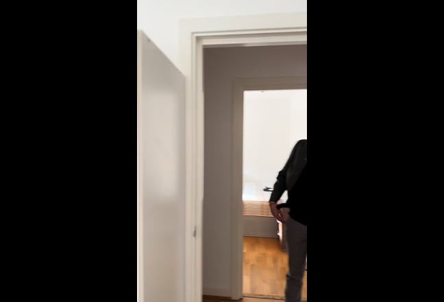 Video 1: Main Bedroom with En-suite