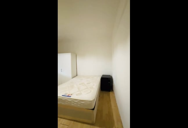 2 Lovely Double Rooms to Let.... Main Photo