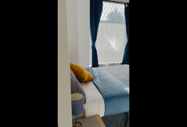 Very large ensuite room, next to Pride Park Main Photo