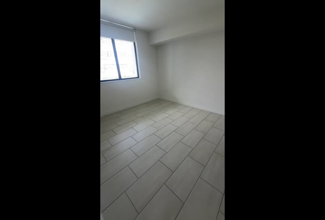 Looking for a Roomate 2X2 Apt  Main Photo