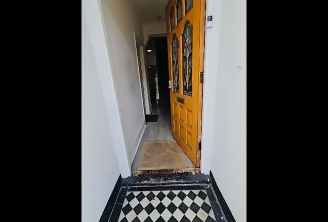 Beautiful Rooms in a Well-Kept Croydon House Main Photo