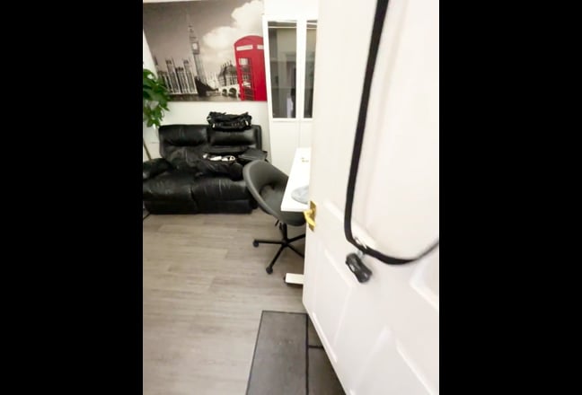 🏠Modern Studio with private Garden - Act Fast🏠 Main Photo