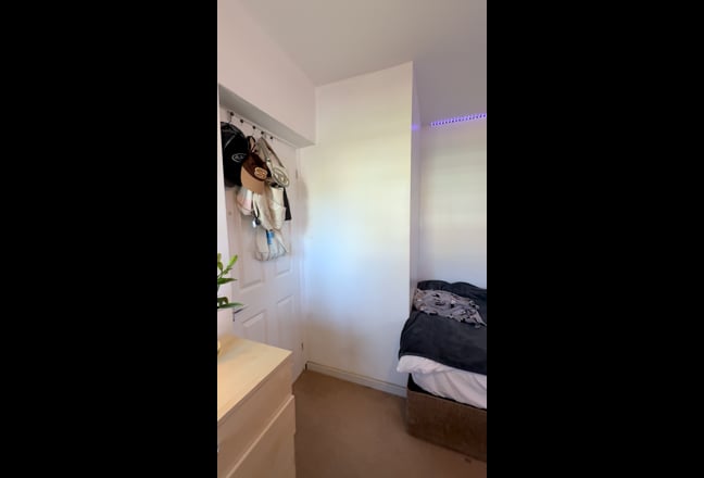 Room available in Walworth Main Photo