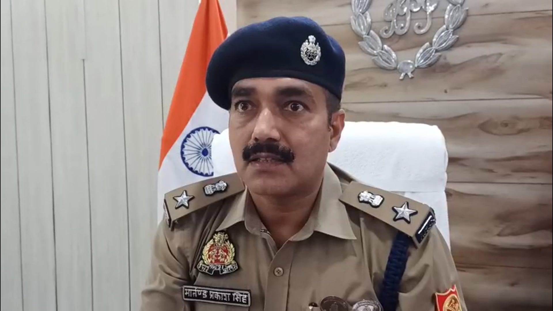 भारी मात्रा में पटाखा बाजार सुनिए क्या कुछ कहते हैं एसपी बलरामपुर 