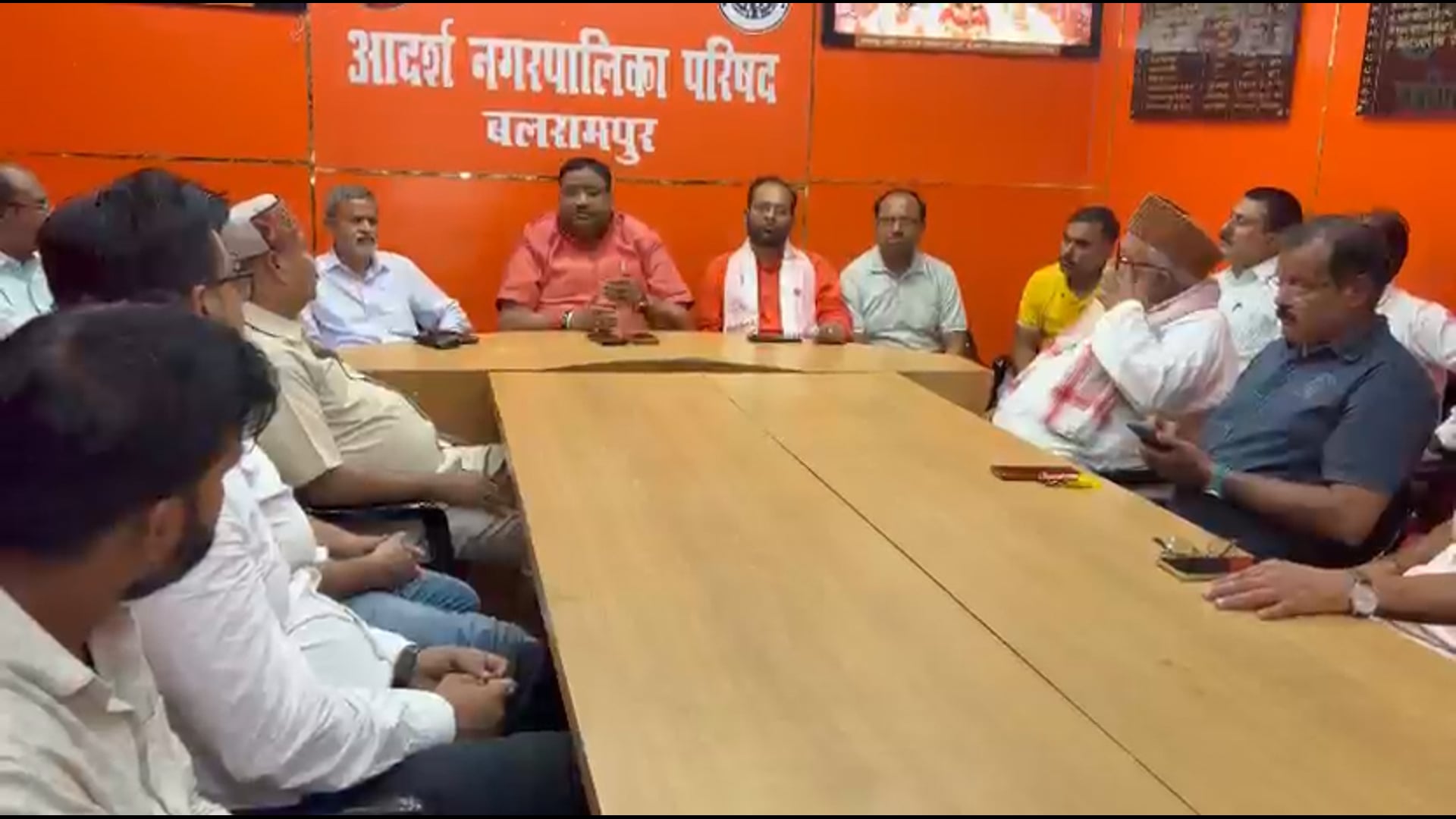 बलरामपुर छात्रा की मौत के बाद नगरपालिका प्रशासन का बड़ा निर्णय डीजे पर पूर्ण प्रतिबंध 