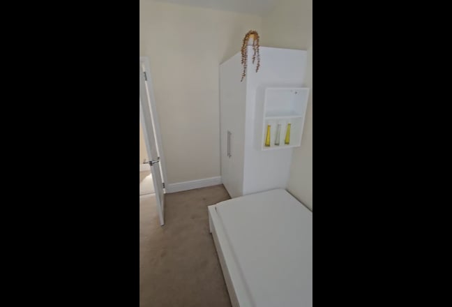 Video 1: 'The room'